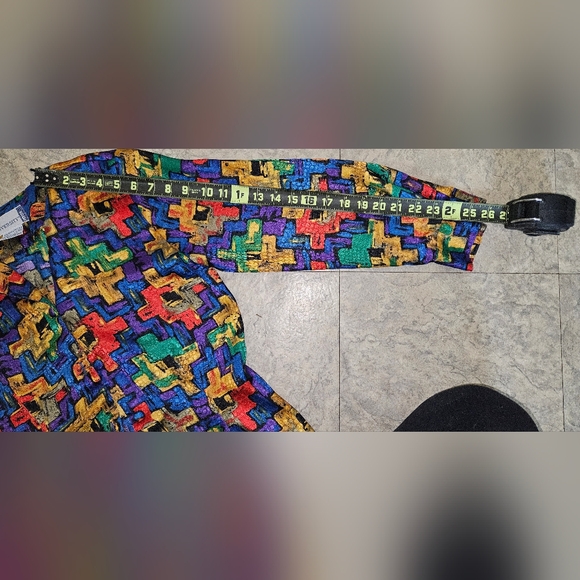 Diversity Petite 100% Polyester Button-down Blouse. Sz 4P. Bold Colors/pattern - Picture 7 of 10